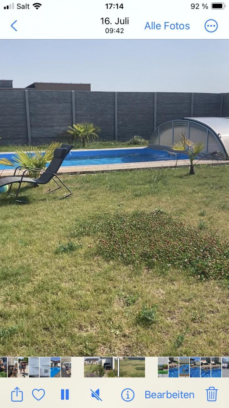 5 Izbovy Samostatny Stojaci Rodinny Dom S Podkrovim A Velkou Zahradou So Sezonnym Bazenom, Celorocnou Saunou A Virivkou-Momentalne Pokazena- Od Augusta Bude Nova Na Dovolenku A Oddych Topolniky Exterior foto